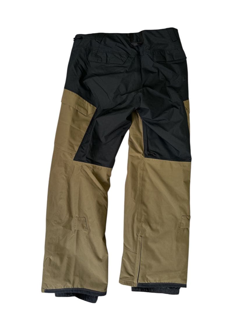 未使用　BURTON スノーボードパンツ L Size