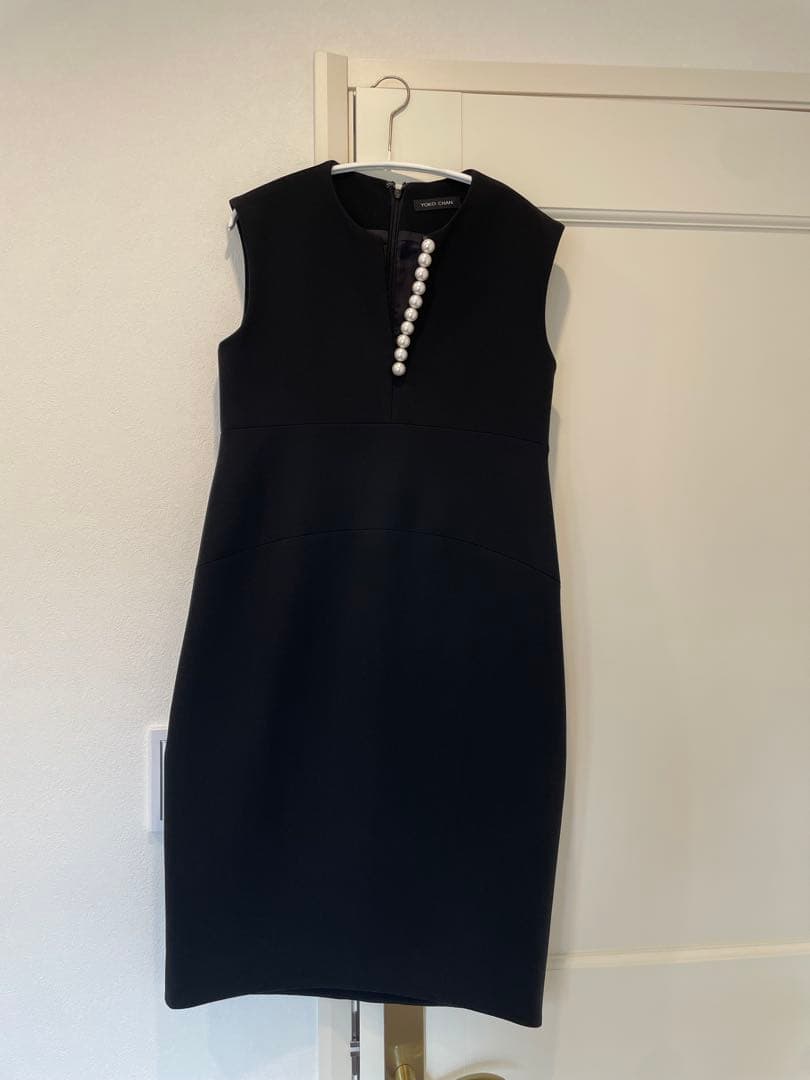 美品　YOKOCHAN パールスリットワンピース　パール倒れないタイプ　36 黒