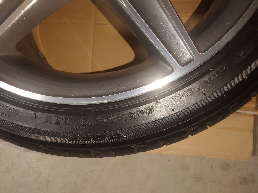 ベンツ Cクラス w205 AMG １８インチ
