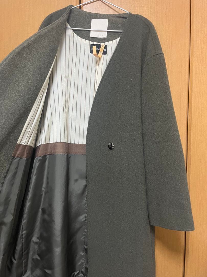 自由区　ウールロングコート　ノーカラー　Vネック　ダークグリーン　サイズ42