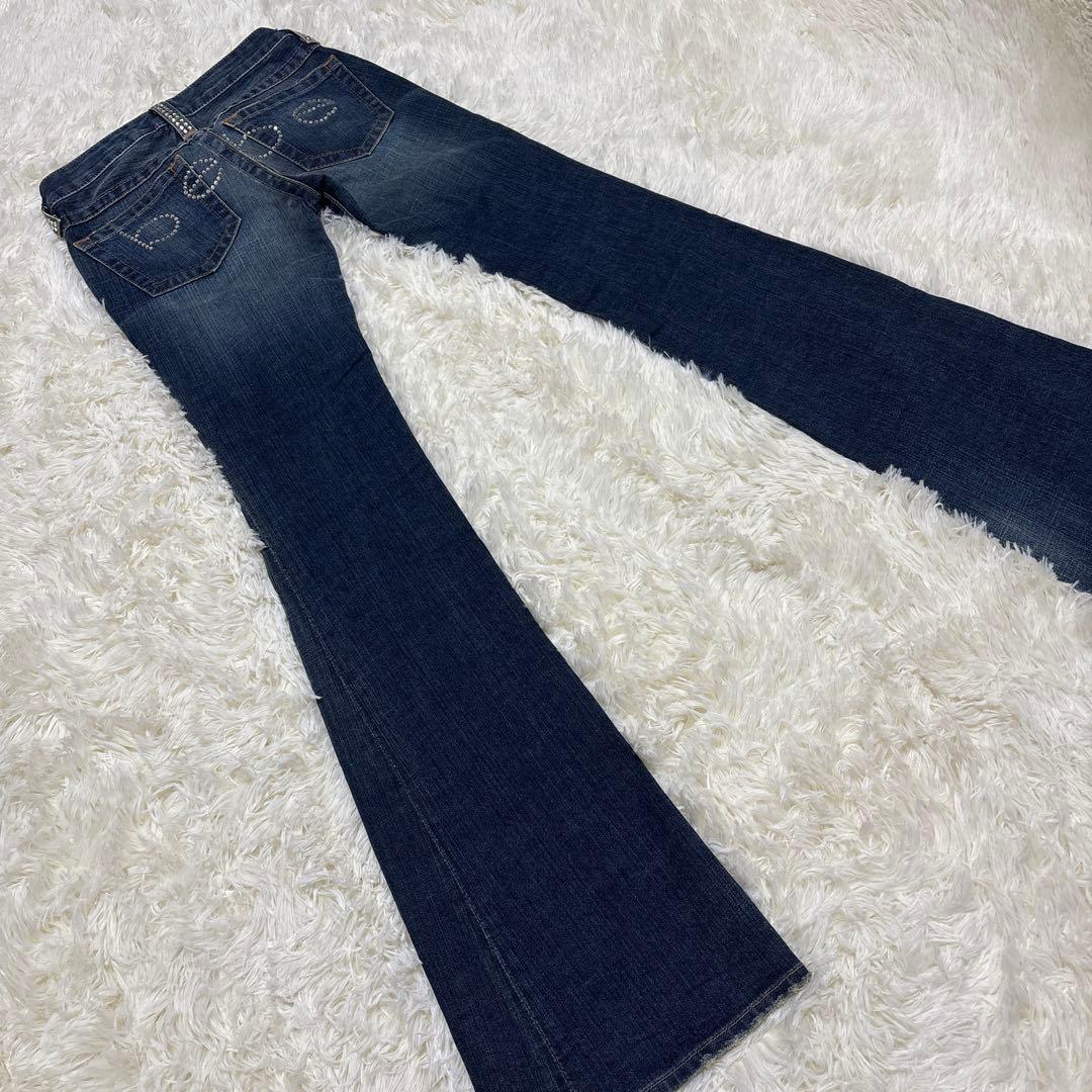 新品未使用　bebe ストーン装飾 ダークデニム ブーツカットパンツ　24