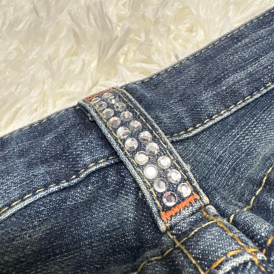 新品未使用　bebe ストーン装飾 ダークデニム ブーツカットパンツ　24