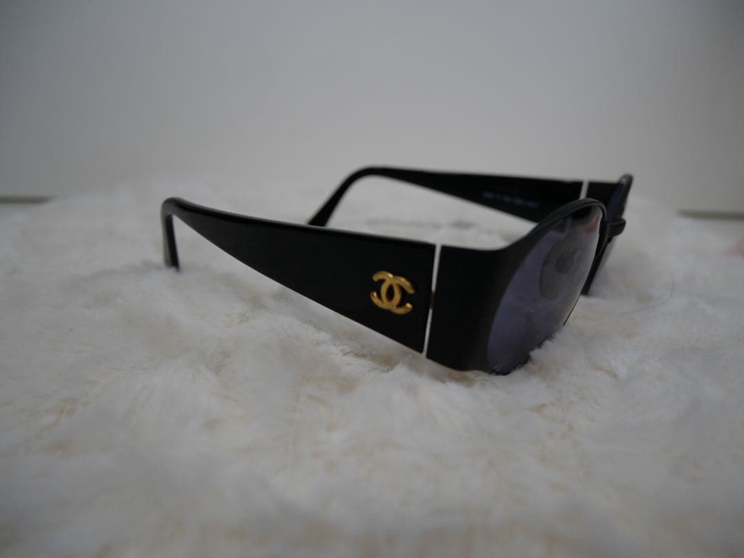CHANEL　シャネル　サングラス　ココマーク　ブラック　黒　ロゴ　ケース付き