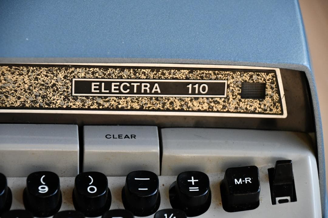 電動タイプライター SMITH・CORONA ELECTRA110