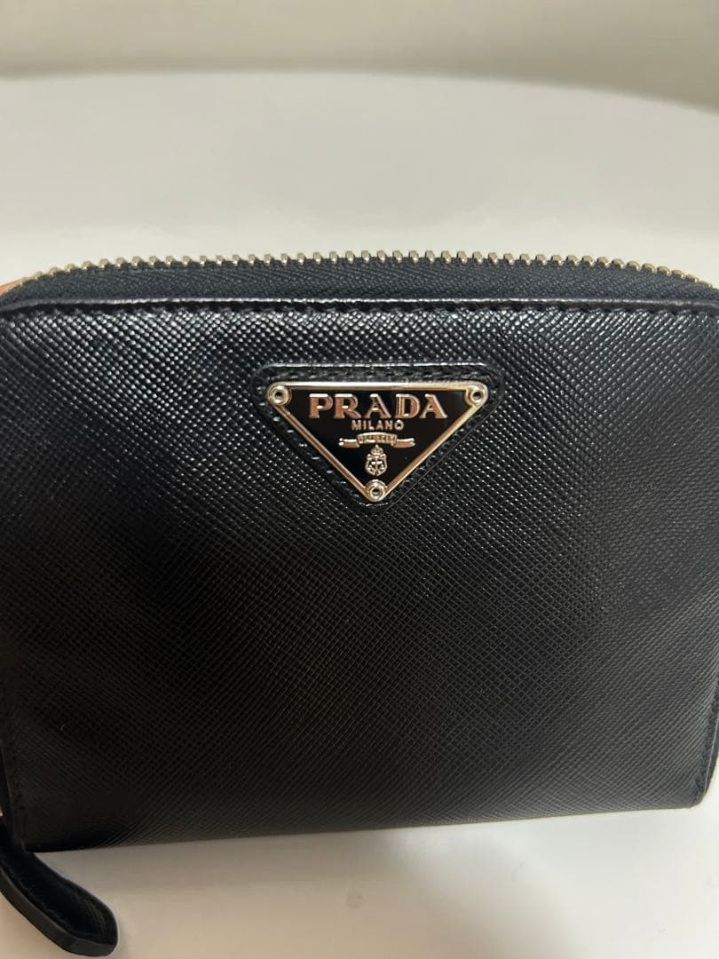 美品 プラダ サフィアーノ 二つ折り財布 最終値下げ！