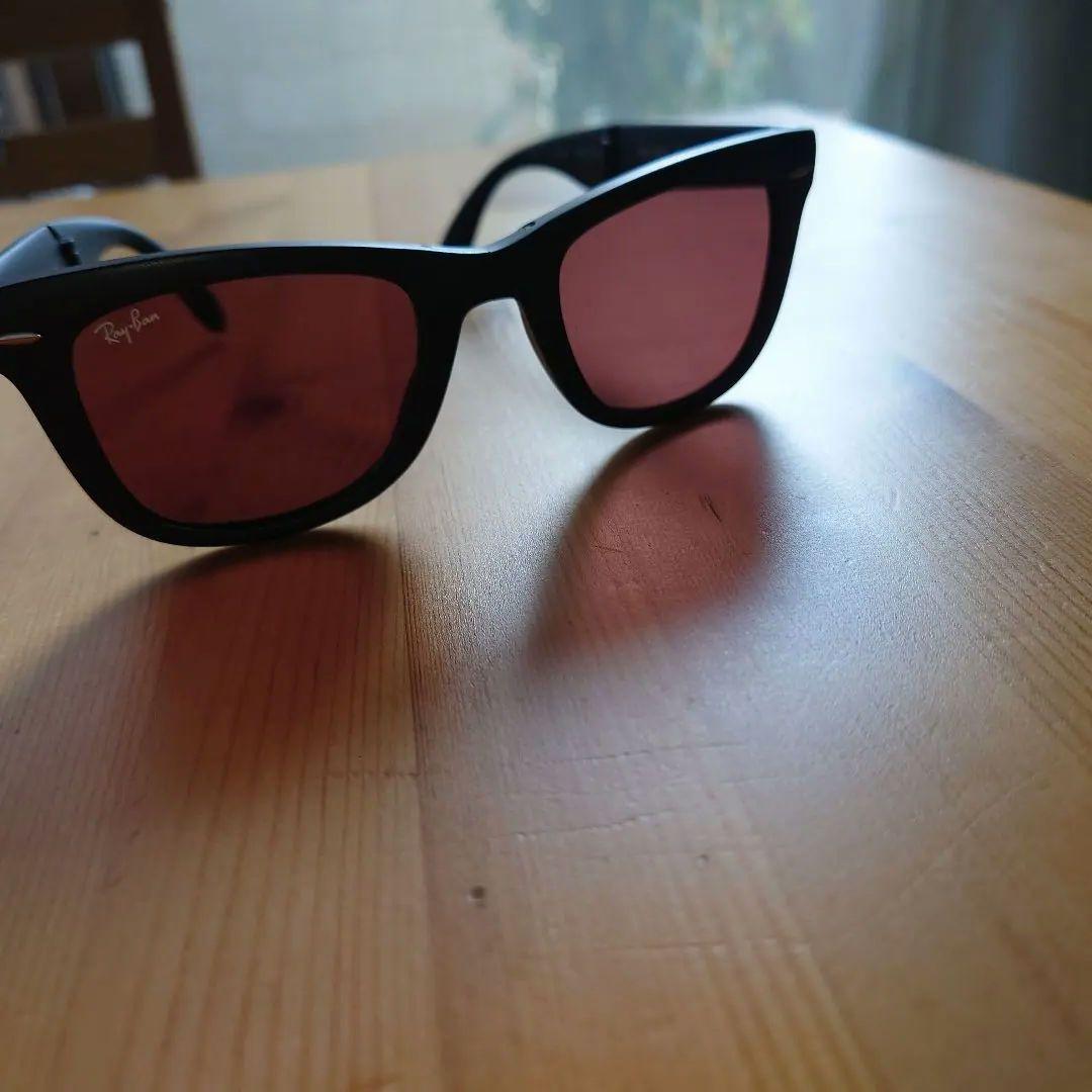 Ray-Ban クラシック サングラス 赤レンズ