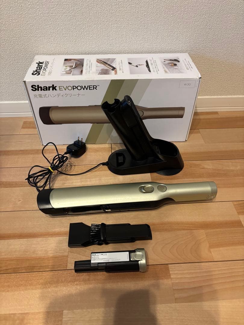 SharkNinja 充電式ハンディークリーナー WV251JLS