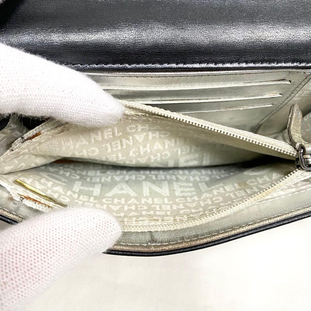美品✨ CHANEL アイコンライン 二つ折り財布 コンパクト ブラック
