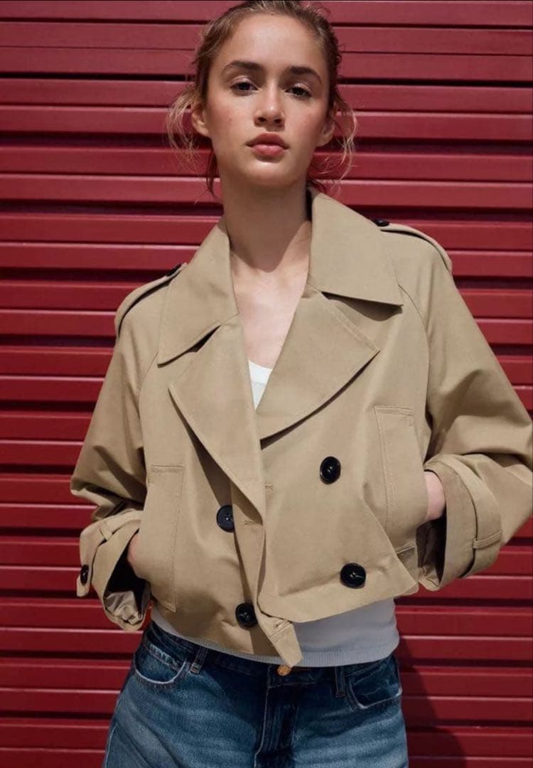 【新品未使用】zara ショート丈ダブルブレストジャケット