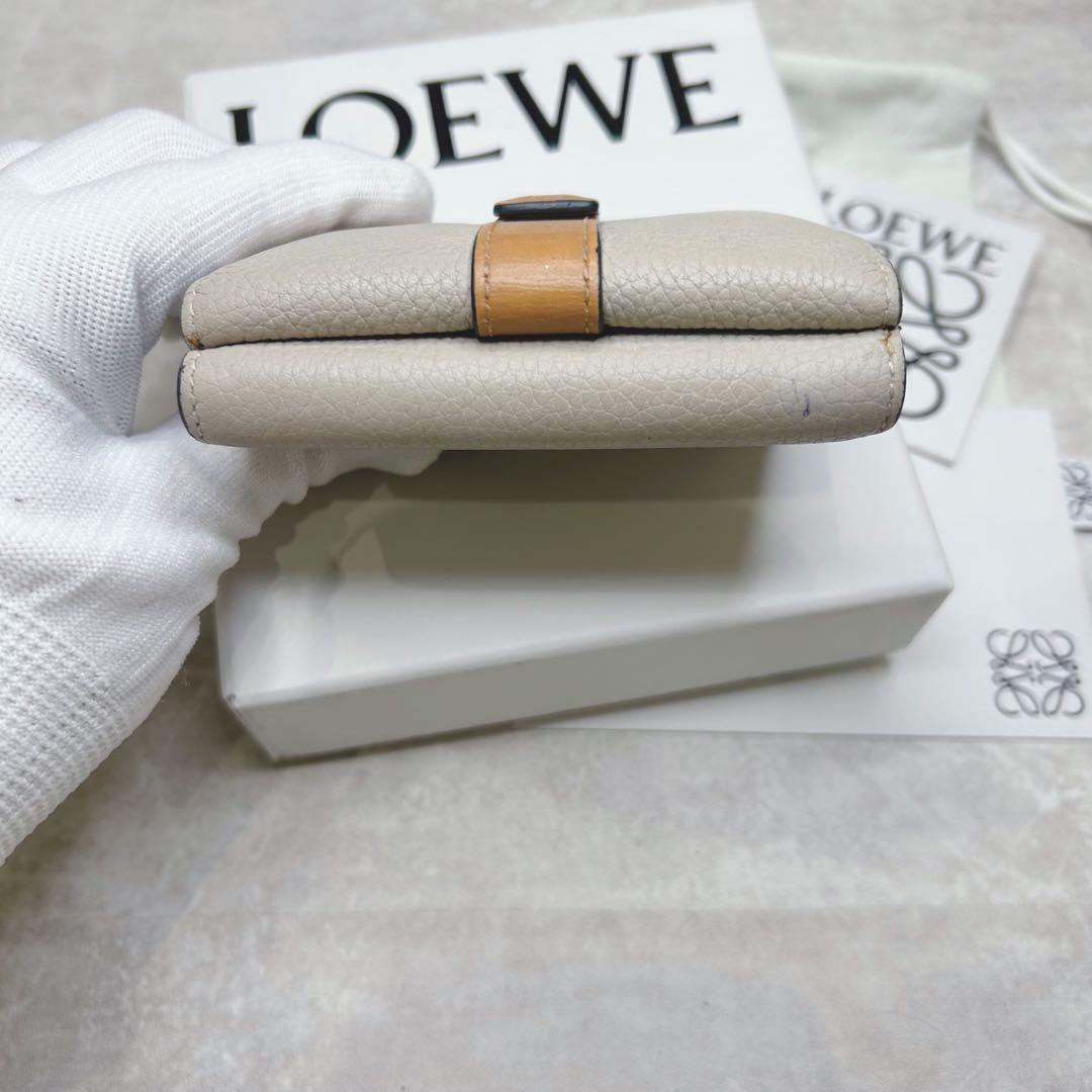 LOEWE ベージュ 三つ折り 財布 アナグラム ウォレット