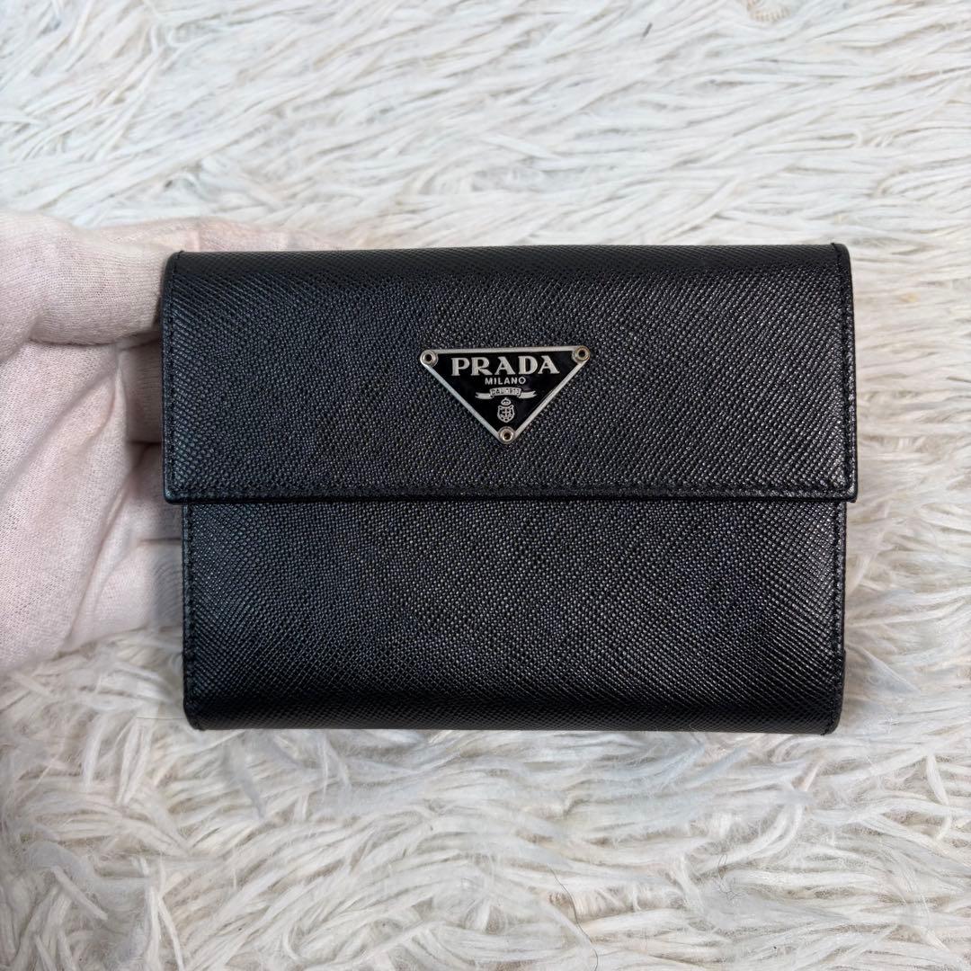 未使用品✨PRADA プラダ 二つ折り 財布 Wホック サフィアーノ ブラック