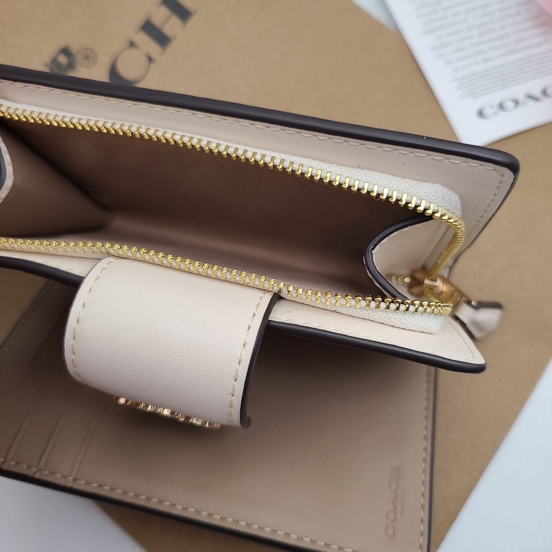 新品　COACH　コーチ　若干訳あり　　折り財布　ジップウォレット　正規品