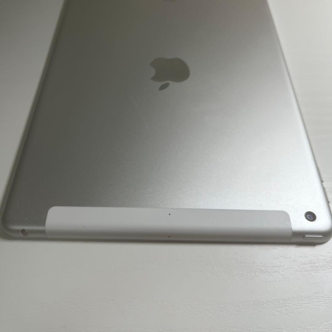 Apple iPad 第9世代シルバー 本体　本日発送‼️