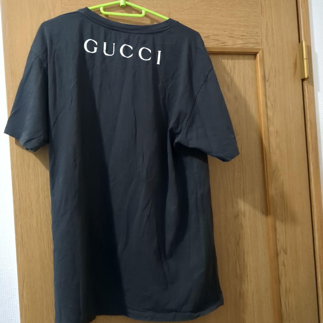 GUCCI 半袖　Tシャツ 両面プリント デカロゴ 黒 　 メタルプリント