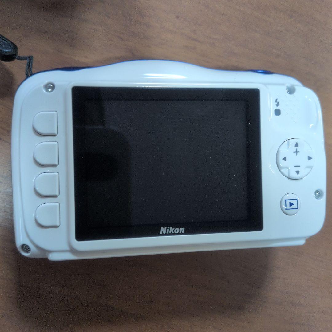 【極美品】Nikon COOLPIX W100 マリン 防水 デジカメ カメラ