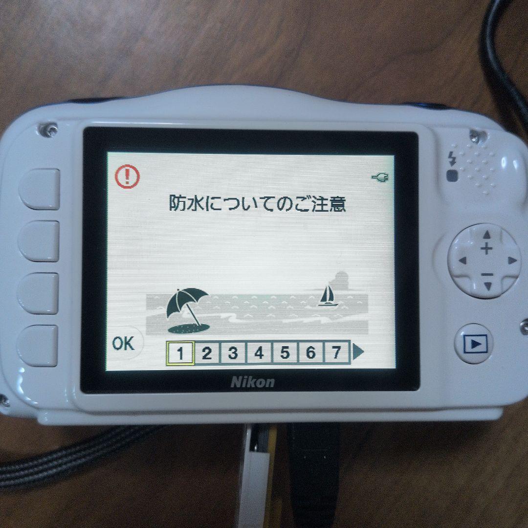 【極美品】Nikon COOLPIX W100 マリン 防水 デジカメ カメラ