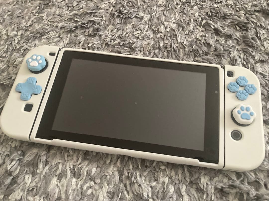 Nintendo Switch 本体（白カバー付き）