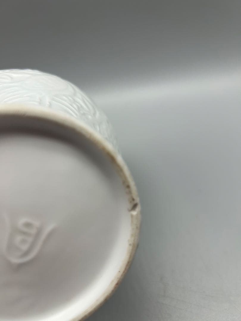 【骨董美品】白い陶器　蓋付き