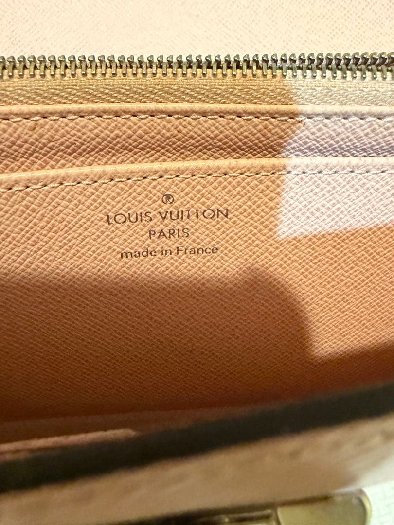 バ*ュ様 LOUIS VUITTON ツイスト 長財布ピンク × シルバー金具