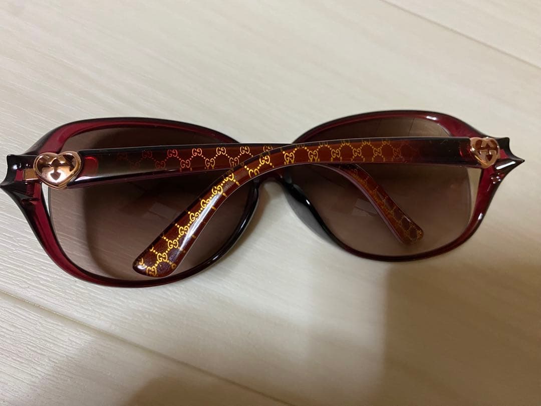 GUCCI サングラス　ハートボルドーグラデーション