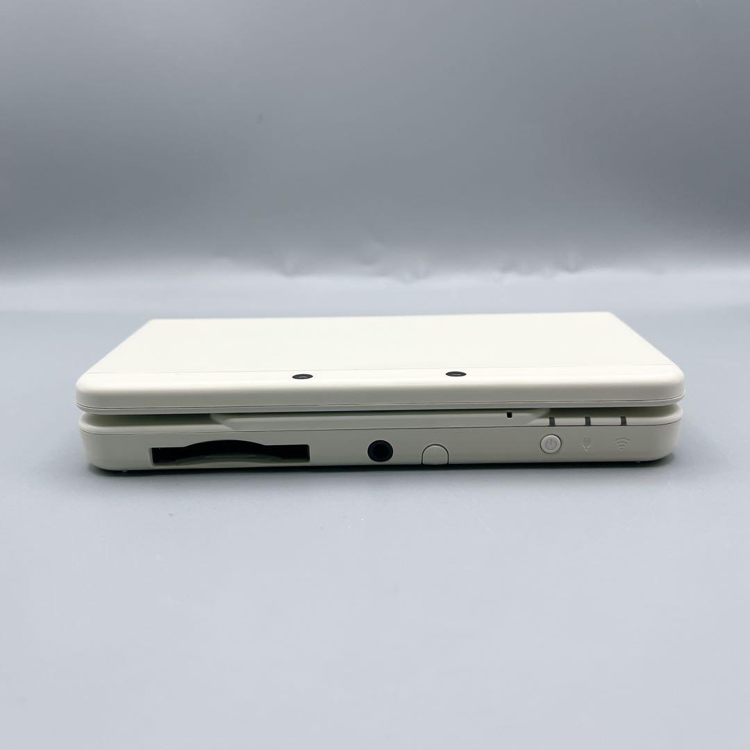 1673【極美品】Newニンテンドー3DS ホワイト