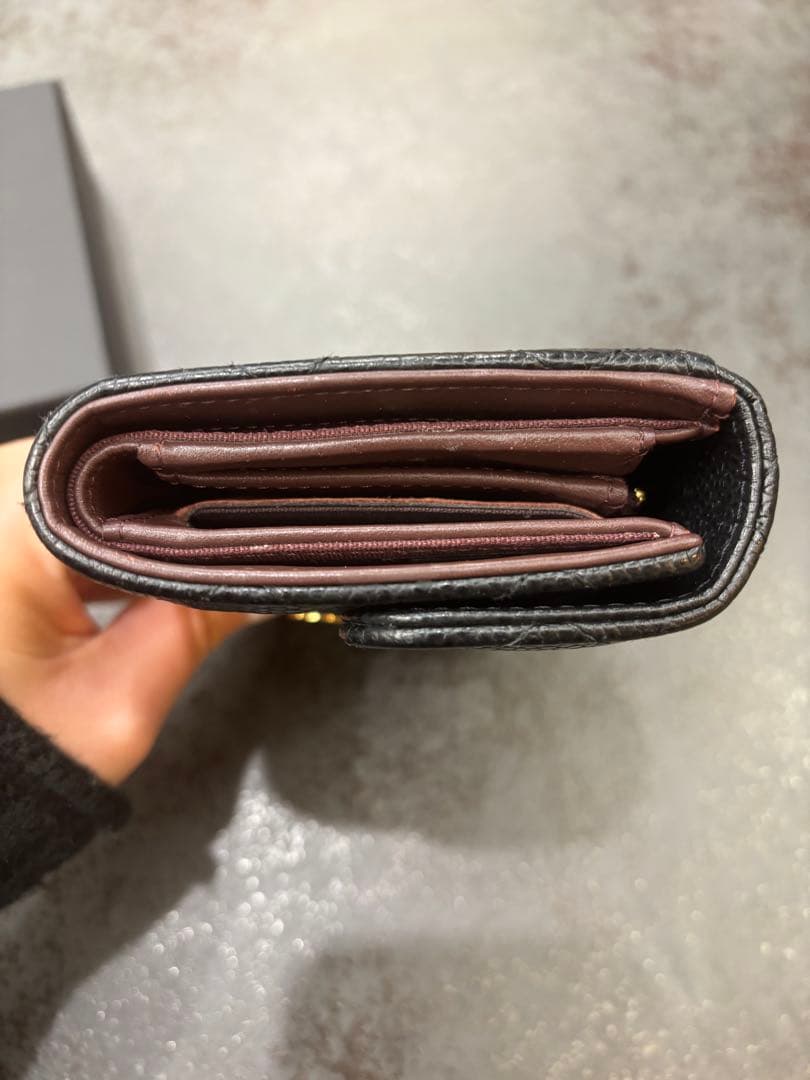 CHANEL マトラッセ　キャビアスキン　財布