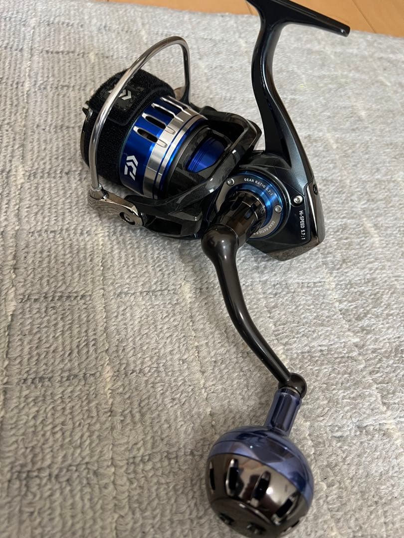DAIWA 15SALTIGA 4500H スピニングリール