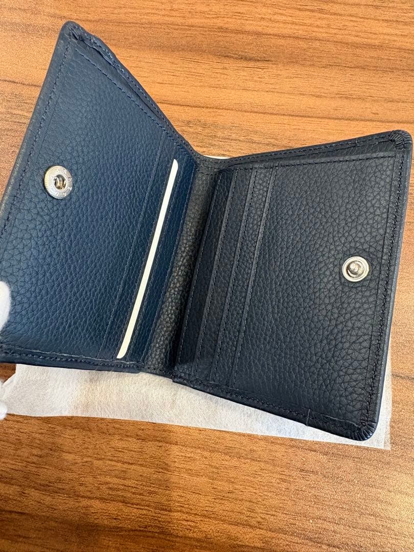イビサ　二つ折り財布　本革