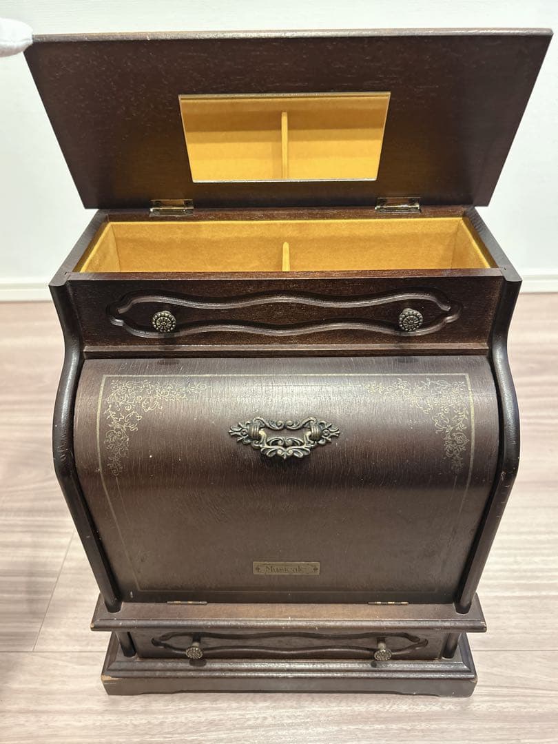 アンティーク　ジュエリーボックス　オルゴール付き