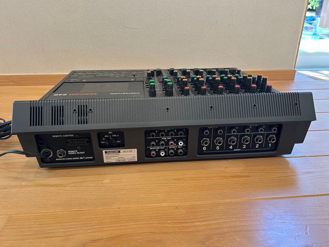 TASCAM製　カセットマルチトラックレコーダーPORTASTUDIO 246