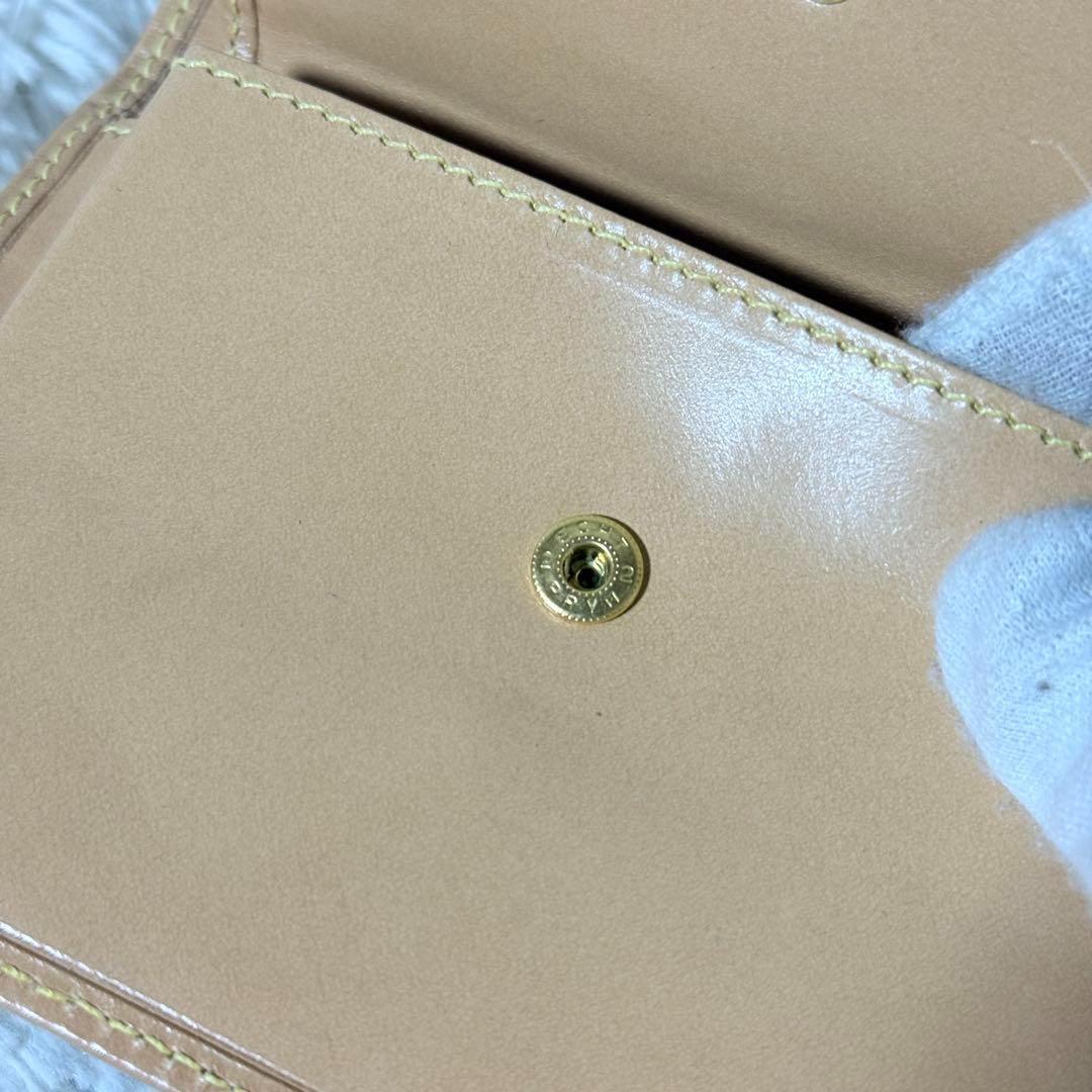 未使用級✨ETRO エトロ レザー　三つ折り財布　ペイズリー柄　正規品