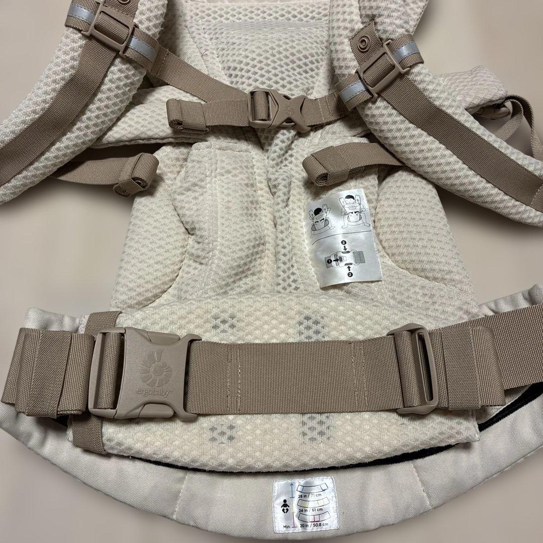 美品！エルゴの抱っこ紐 オムニブリーズ　ナチュラルベージュ