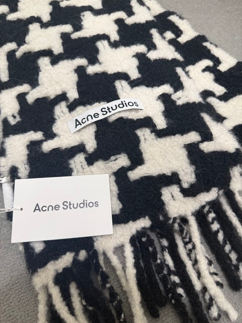 小物 ACNE STUDIOS SCARF/WHITE/BLACK