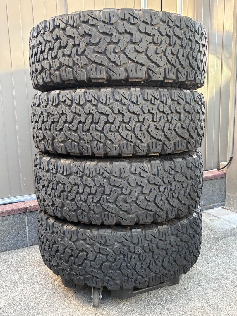 のぶみ様　BFGoodrich LT265/65R17 4本　バリ山　①
