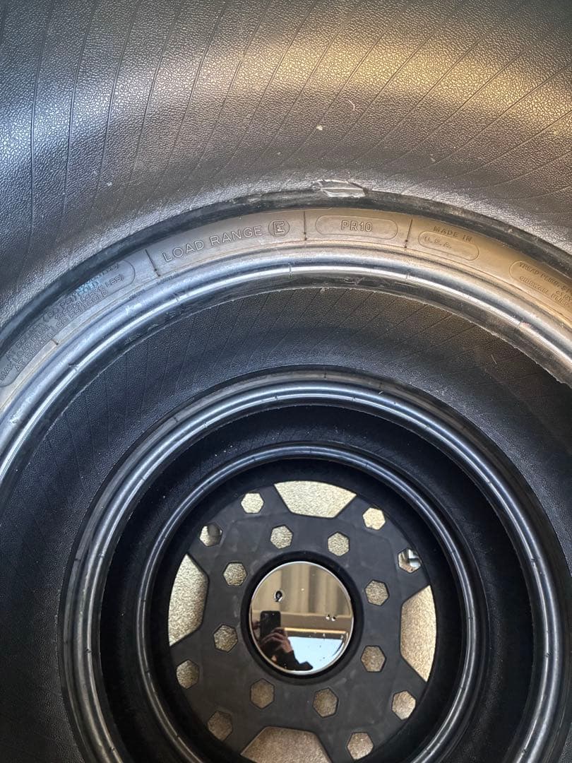 のぶみ様　BFGoodrich LT265/65R17 4本　バリ山　①