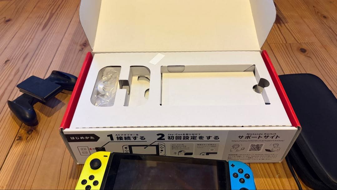Nintendo Switch 純正ケース付　動作確認済み　画面保護シートあり