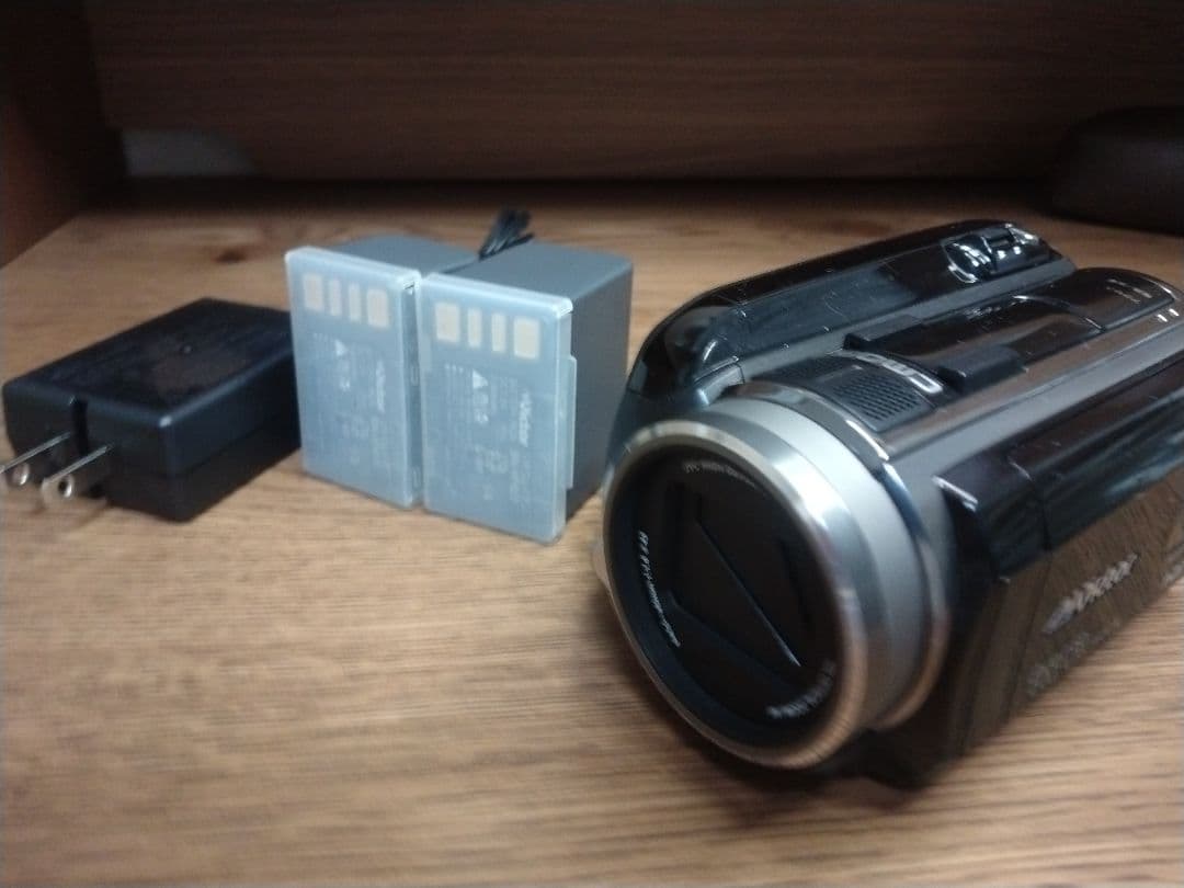 【名機】ビクター　エブリオGZ-HD40 120GB　純正バッテリー2個付