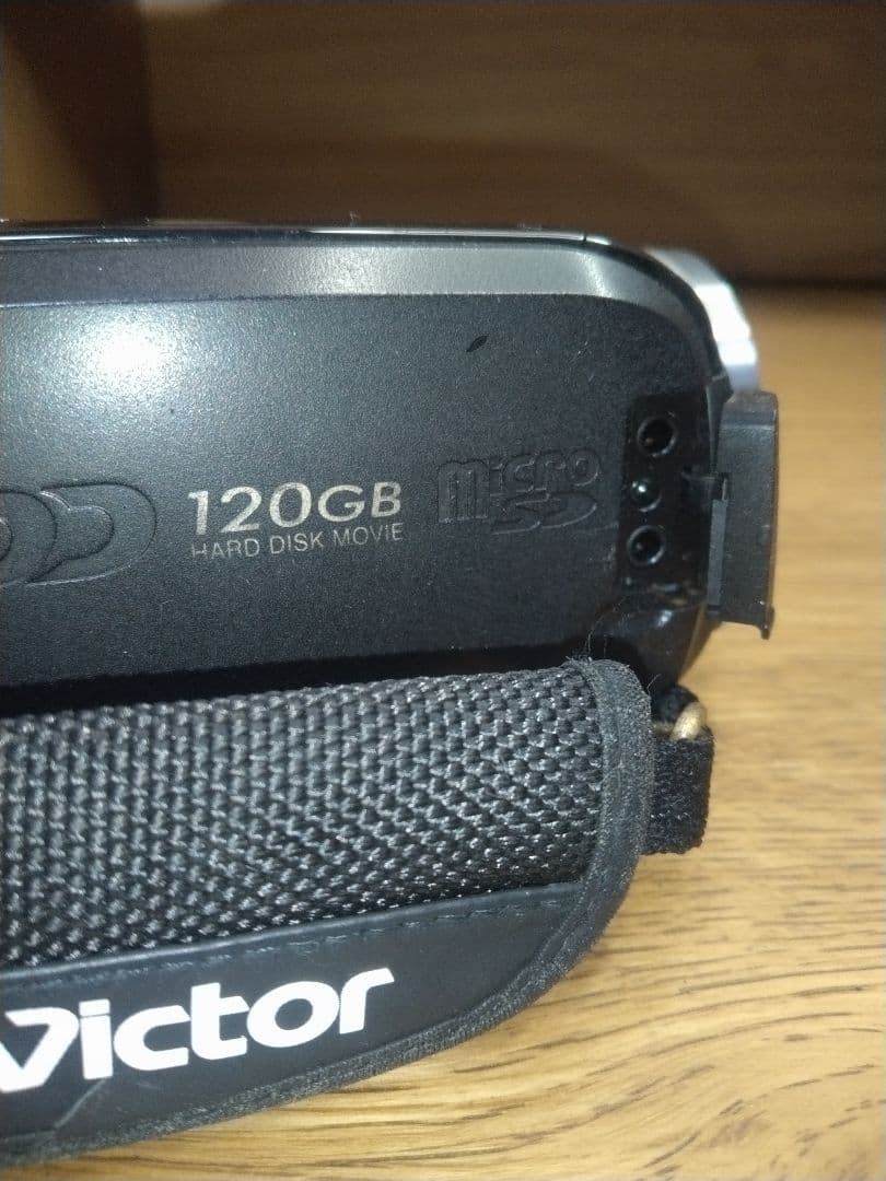 【名機】ビクター　エブリオGZ-HD40 120GB　純正バッテリー2個付
