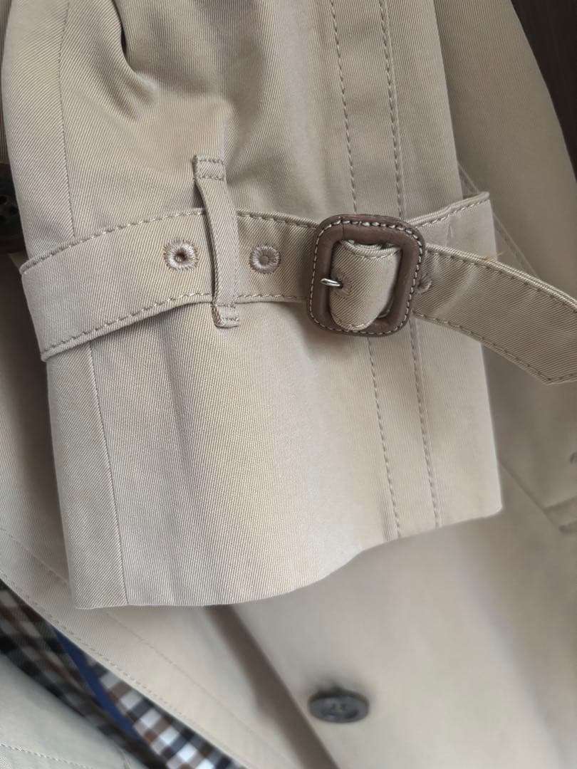 Aquascutum シリアルナンバー入り　トレンチコート