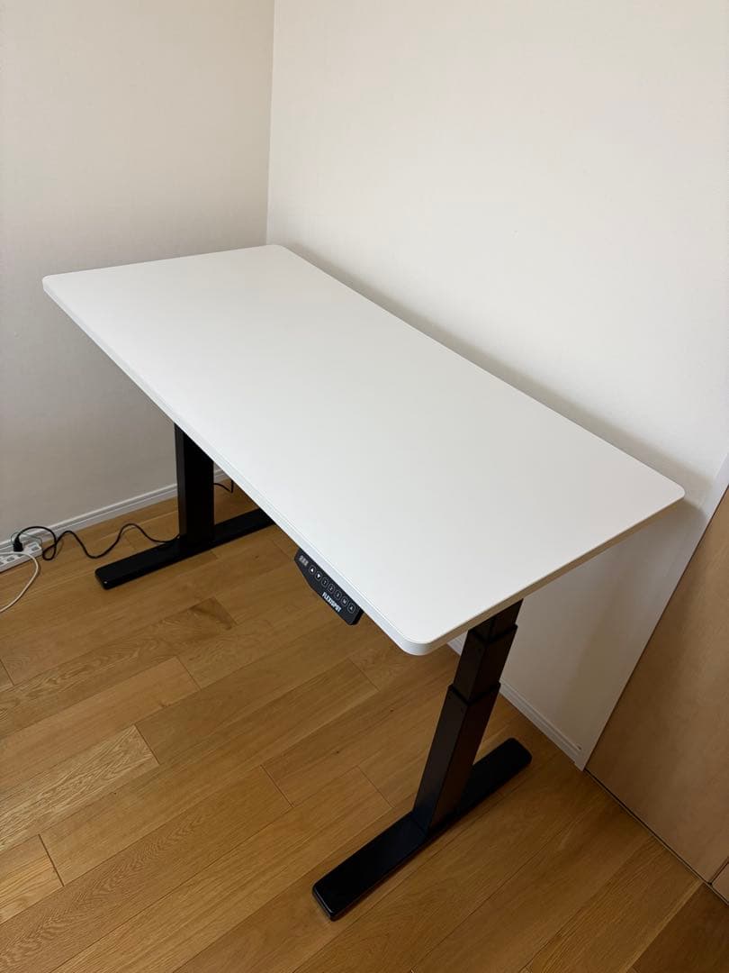 FLEXISPOT 電動昇降デスク（天板付き、幅140cm）
