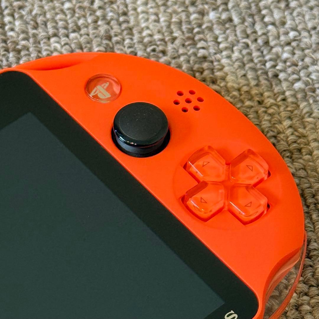 PSVITA PCH-2000 ネオンオレンジ