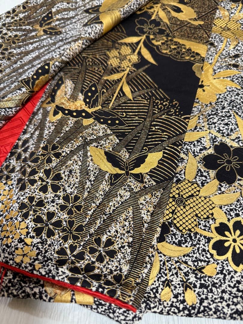 振袖No.１　黒×金　金彩　振袖単品　正絹