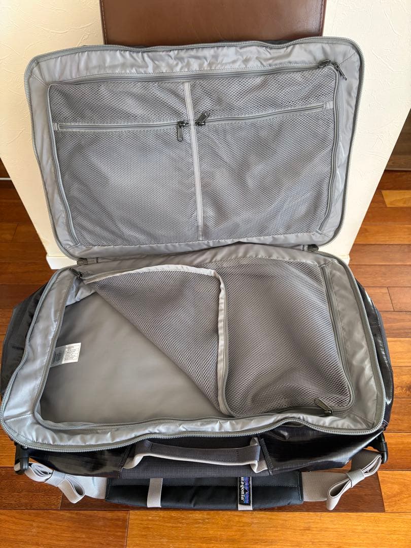 パタゴニアブラックホールMLC45L 色smolder blue