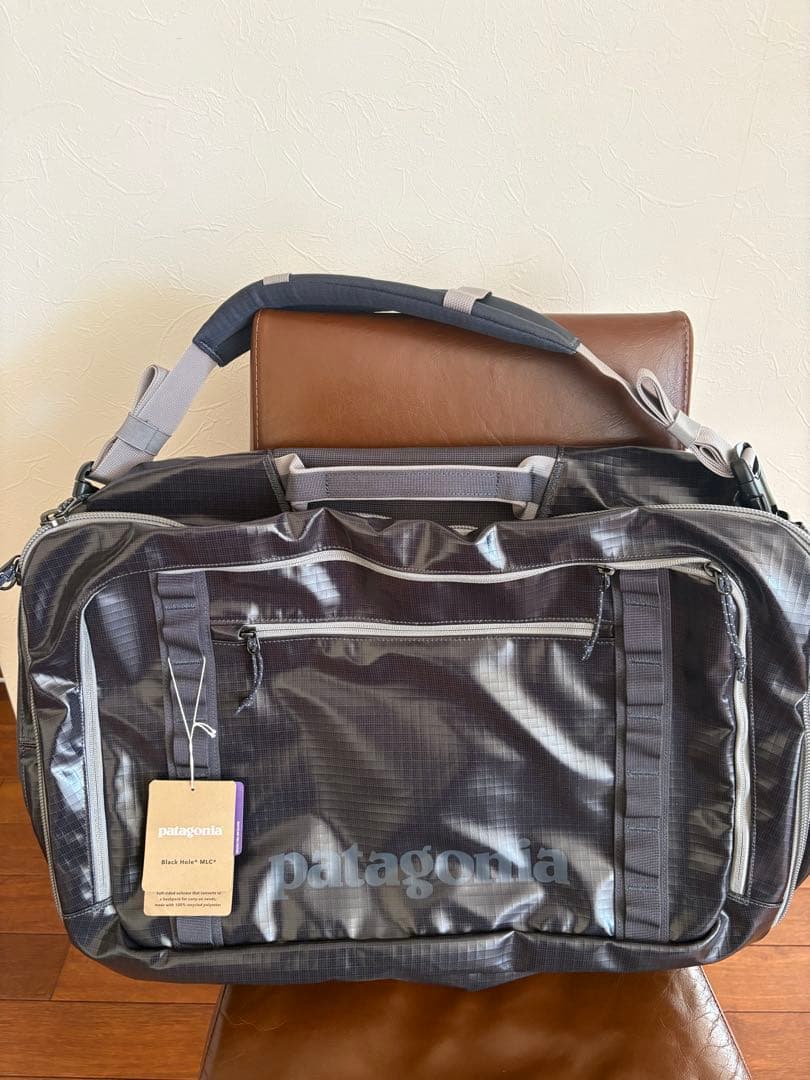 パタゴニアブラックホールMLC45L 色smolder blue