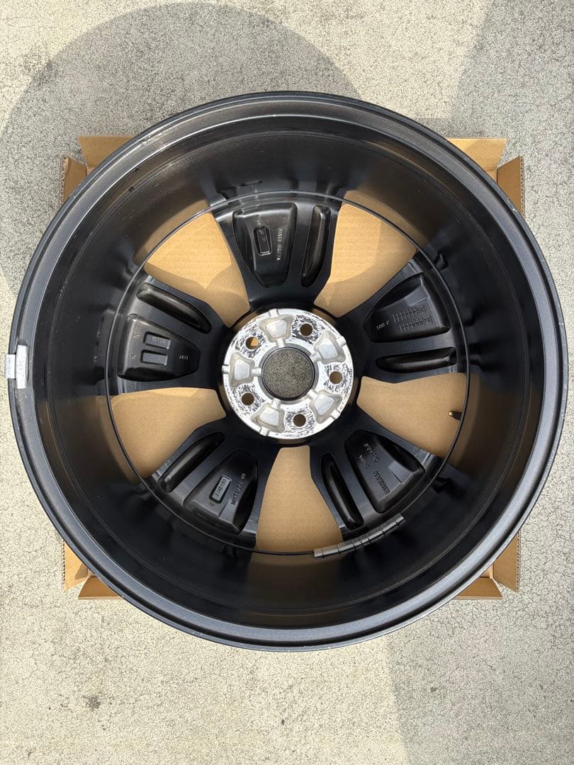 日産　エクストレイル　T33 19インチ 純正ホイール