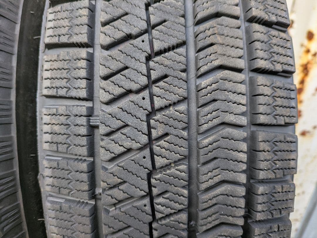 185/65R15　スタッドレスタイヤ　2本セット　VRX2