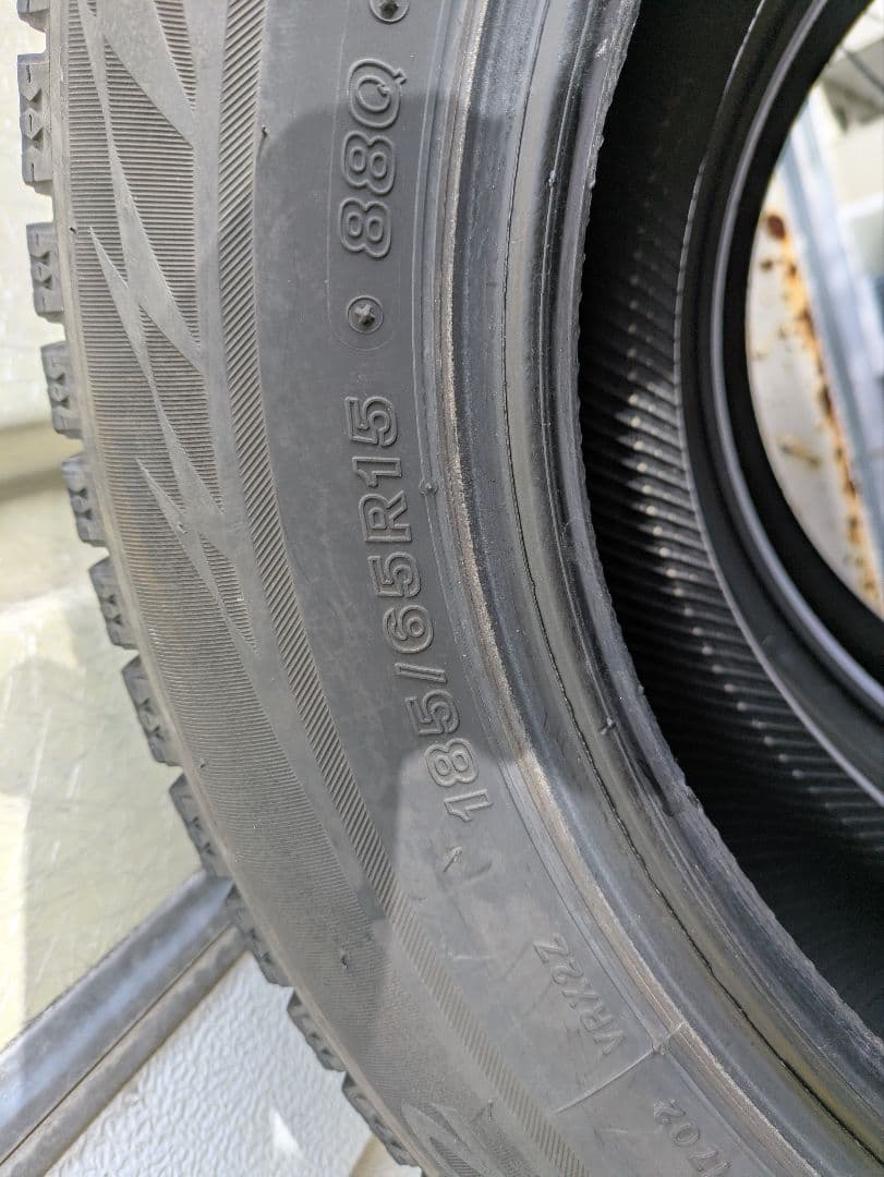 185/65R15　スタッドレスタイヤ　2本セット　VRX2
