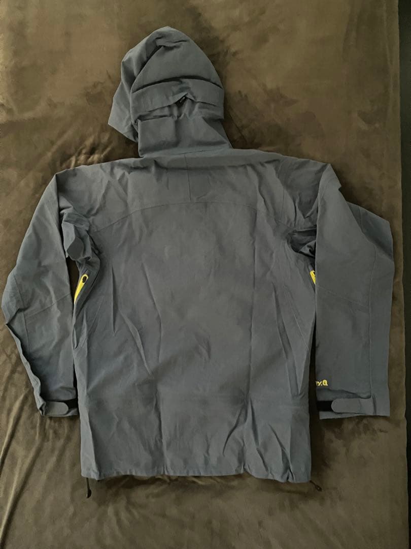 マウンテンハードウェア Ward Peak 3L Jacket