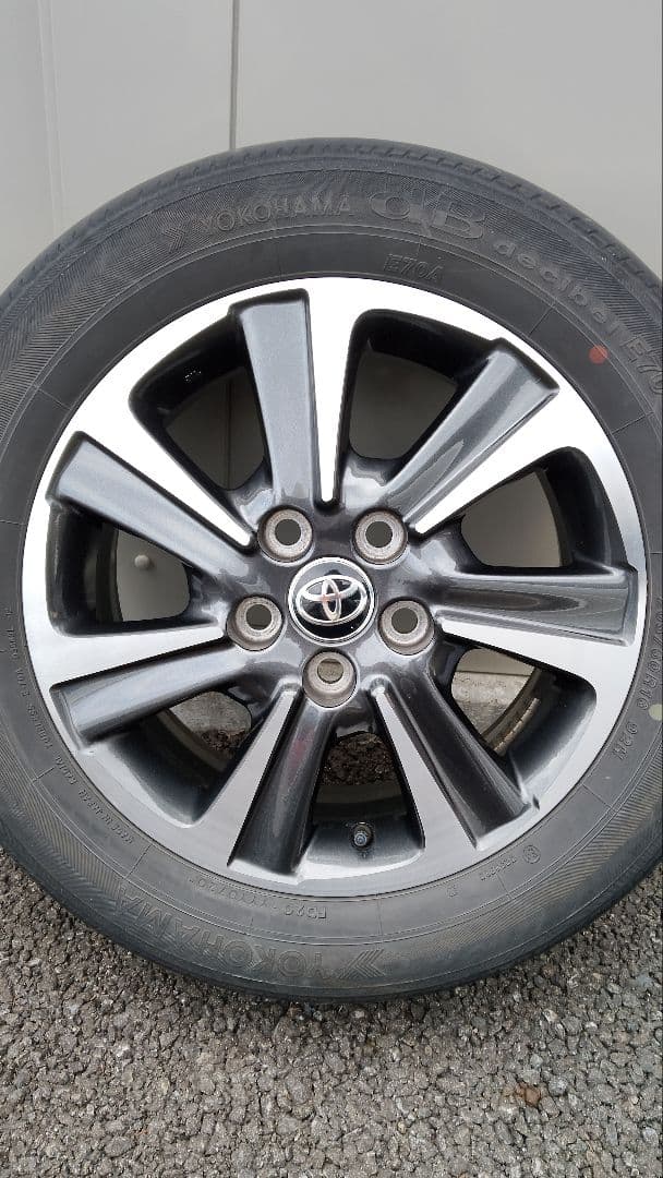 トヨタ純正 ノア ヴォクシー 205/60r16アルミホイール＆タイヤ ①