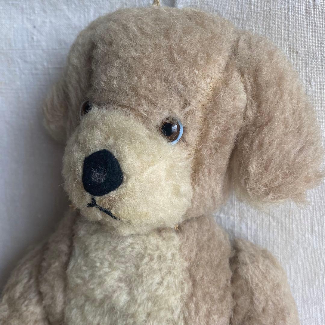 フランスのアンティークぬいぐるみ・グレイッシュピンクの犬　グラスアイ